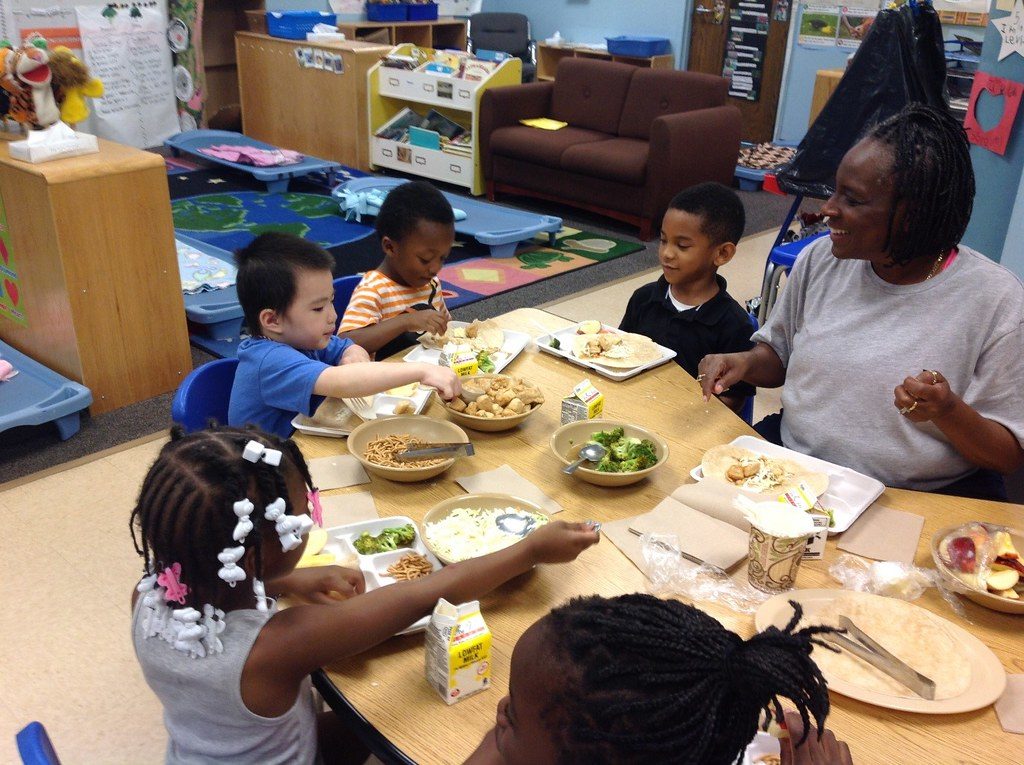 kids eating in a family dining style